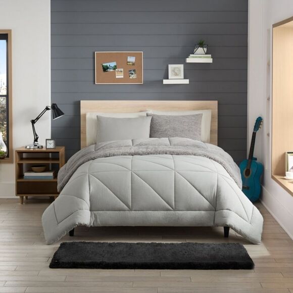 Ugg Corey Twin/Twin XL Comforter Set- Seal Grey - Picture 1 of 8
